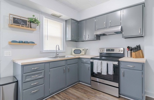 Columbus House | Centrally Located Cozy Townhome