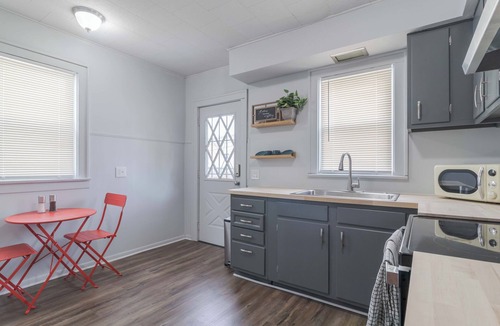 Columbus House | Centrally Located Cozy Townhome
