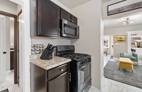 Rapid City Apartment | Centrally Located-Fire Pit- Hot Tub-Fenced Yard