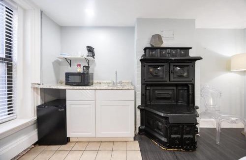 Bay Village Apartment | Centrally located Stay In Boston's Bay
