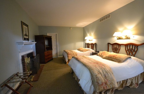 Bloomington Hotel | Century Suites Hotel