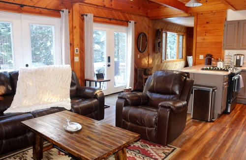 Rangeley Ski Chalet | Chalet with Sauna, Lake & Snowmobile Access