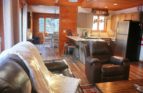 Rangeley Ski Chalet | Chalet with Sauna, Lake & Snowmobile Access