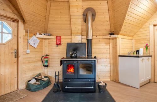 Logie Coldstone Ski Chalet | Chalet Distiller's Bothy by Interhome