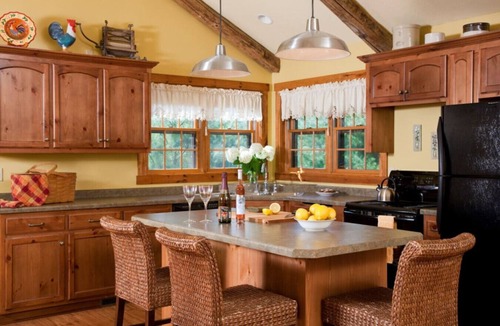 Sturgeon Bay Cabin | Chanticleer Cabins -The Oak Cabin