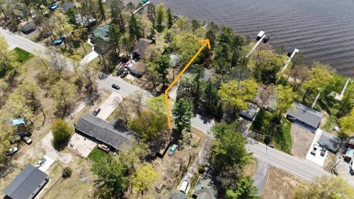 Oscoda House | Chappy's Cabin - Cute and Comfy with AC!