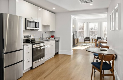 Fenway–Kenmore Apartment | Charlesgate Suites