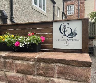 Wing Bed & Breakfast | Charlie's Quarters Brampton Self Check-In Rooms