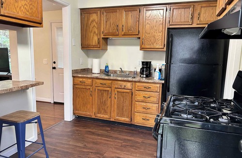 Roselawn Finance House | Charloe House: 2BR + Bonus Room, Near Cincinnati Attractions