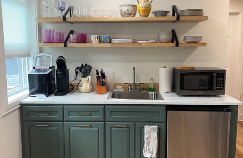 Willard Apartment | Charming 1-bedroom apartment in lovely South Portland with AC, WiFi