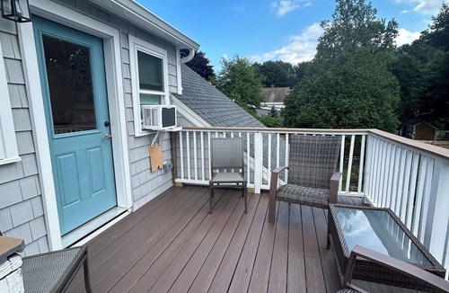 Willard Apartment | Charming 1-bedroom apartment in lovely South Portland with AC, WiFi