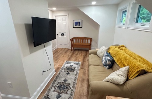 Willard Apartment | Charming 1-bedroom apartment in lovely South Portland with AC, WiFi