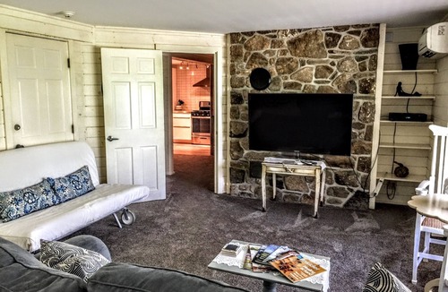 Adamsville Apartment | Charming 1-bedroom apartment with WiFi, AC in Westport Harbor