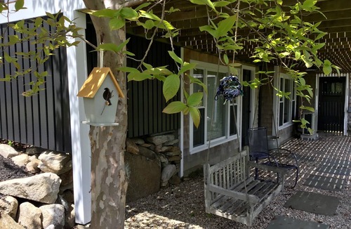Adamsville Apartment | Charming 1-bedroom apartment with WiFi, AC in Westport Harbor