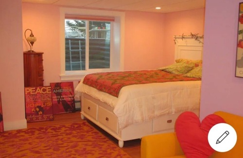 Kittery Apartment | Charming 1-bedroom apartment in delightful Kittery with AC