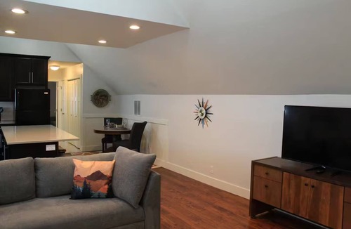 Harrisville Apartment | Charming 1-bedroom apartment in marvelous Ogden with everything you need.