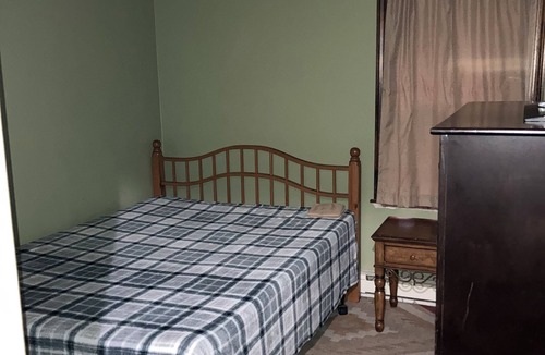 Saco House | Charming 1-bedroom in Saco with WiFi n laundry .this is for traveling nurses
