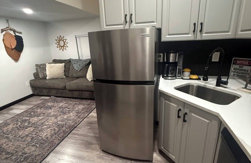 Twin Lakes Cottage | Charming 1-bedroom Loft Tiny House near Downtown Denver