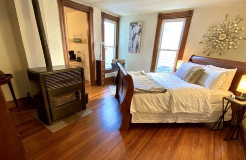 West Carrollton House | Charming 1Bed/1Bath Apartment (1st floor) *Extended Stay*