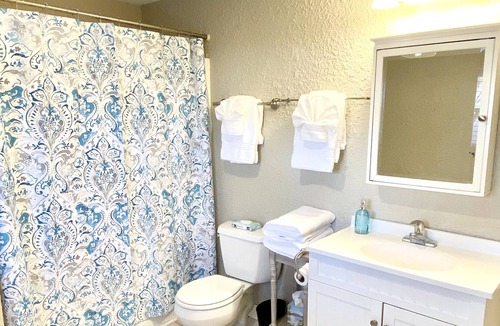 West Carrollton House | Charming 1Bed/1Bath Apartment (1st floor) *Extended Stay*