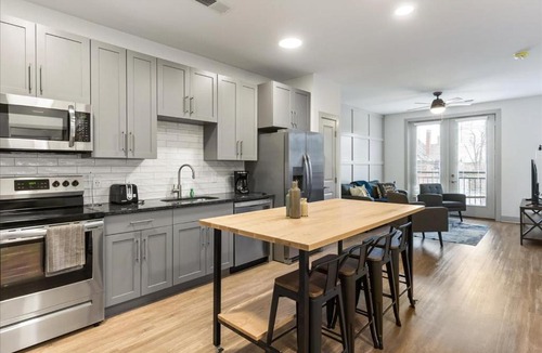 East Walnut HIlls Apartment | Charming 1BR 1BA Apartment Near Downtown Cincinnati