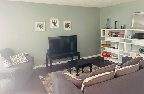 Elk Rapids Cottage | Charming 2-bedroom cottage with WiFi, AC in fabulous Elk Rapids