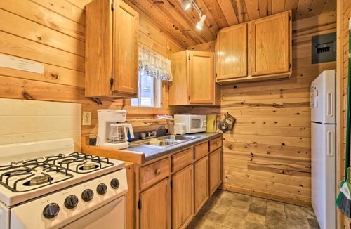 Puposky Cabin | Charming 2-bedroom cabin on Three Island Lake in Bemidji, MN.