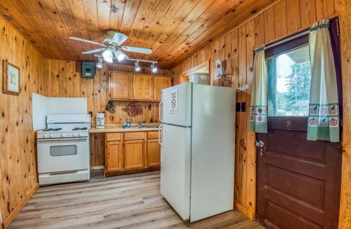 Puposky Cabin | Charming 2-bedroom cabin on Three Island Lake in Bemidji, MN