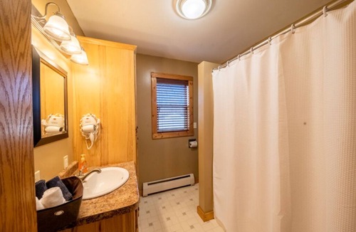 Isle Resort | Charming 2-bedroom cabin 6 with WiFi, at Mille Lacs Lake; Appeldoorn's Resort