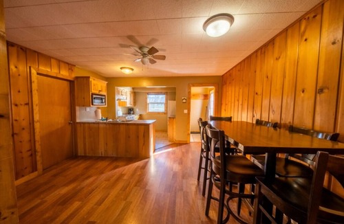 Isle Resort | Charming 2-bedroom cabin 6 with WiFi, at Mille Lacs Lake; Appeldoorn's Resort