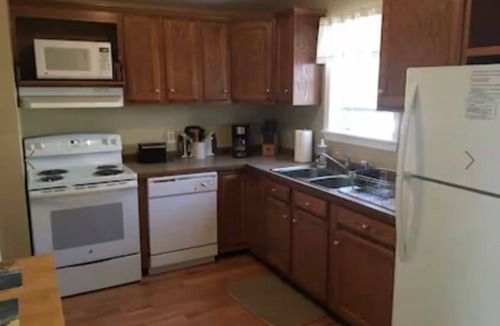 Wells Cottage | Charming 2-bedroom cottage with all the amenities you need!
