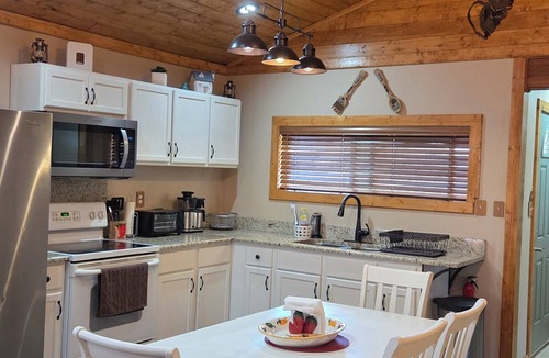 Bernalillo House | Charming 2-bedroom farmhouse between Albuquerque and Santa Fe.