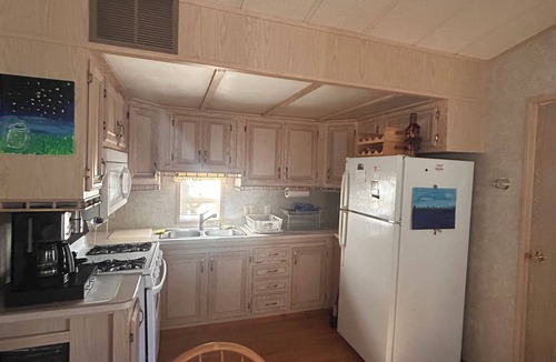 South Casco Resort | Charming 2-bedroom home in Point Sebago Resort located at 37 Purple Road -
