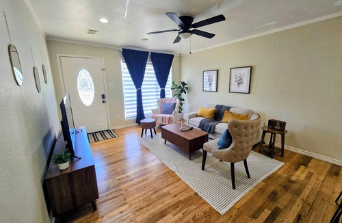 Lubbock House | Charming 2-bedroom house in Lubbock TX, Walking Distance from Texas Tech