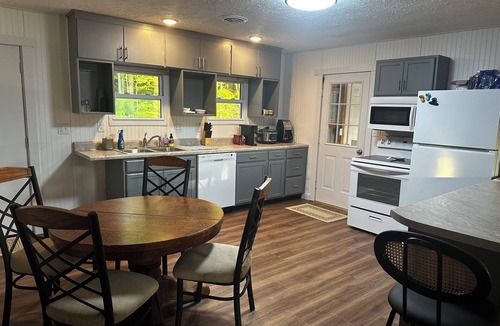 Pierceville House | Charming 2-bedroom house in Devil's Elbow Osgood, IN