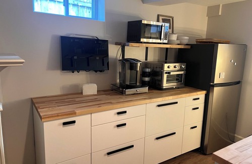 Inglewood Cottage | Charming 2-bedroom rental in enjoyable East Nashville with WiFi, AC