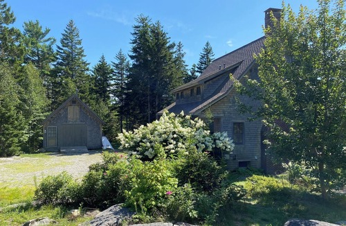 Herricks Cottage | Charming 2-bedroom cottage overlooking Penobscot Bay with WiFi
