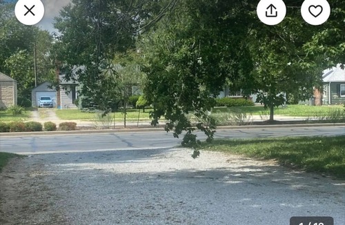 Near Eastside House | Charming 2-bedroom house in nice Indianapolis with WiFi, mins away from downtown