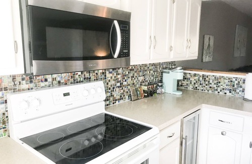 Avoca House | Charming 2BR Lake Monroe Golf Condo IU Bloomington