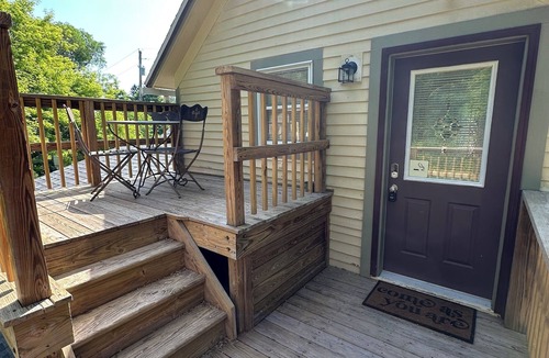 Hammondsport Apartment | Charming 2nd floor studio apartment w/kitchenette near Keuka Lake
