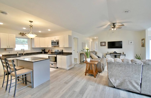 Pine River House | Charming 3-bedroom 2-bath house on Paul Bunyan State Trail in Pine River.