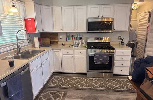 Kalkaska Condo | Charming 3-bedroom condo w/AC in Kalkaska on Manistee Lake -Perfect for relaxing