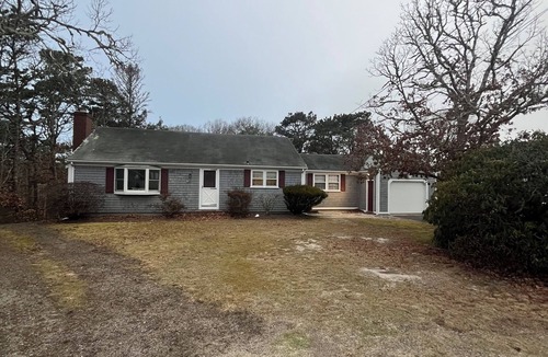 East Harwich House | Charming 3-bedroom house in fabulous Harwich 1 mile from Red River Beach