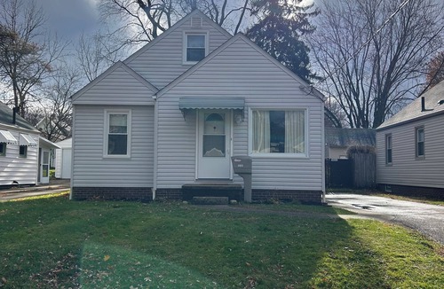 Canton House | Charming 3-bedroom house in delightful Canton with WiFi, AC