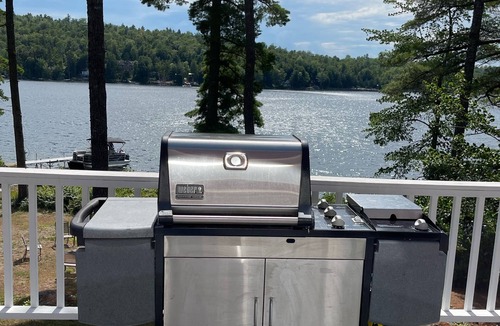 Otis House | Charming 3 bedroom on Beech Hill Pond close to Ellsworth and Bar Harbor WiFi, AC