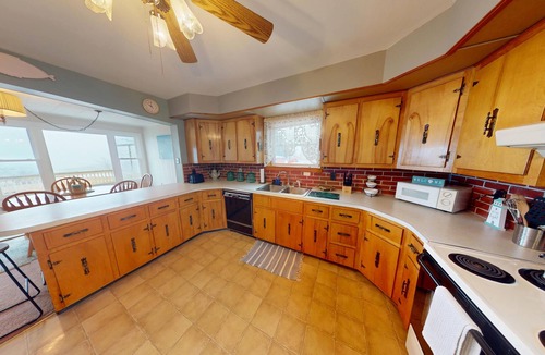 Searsport House | Charming 3-bedroomOcean Front Home In-Town with wifi