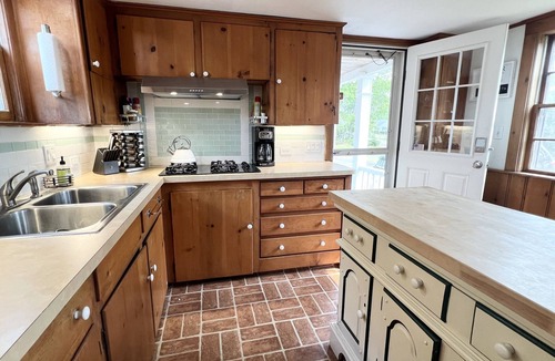 Northwest Harwich House | Charming 6 Bedroom Property Close To EVERYTHING