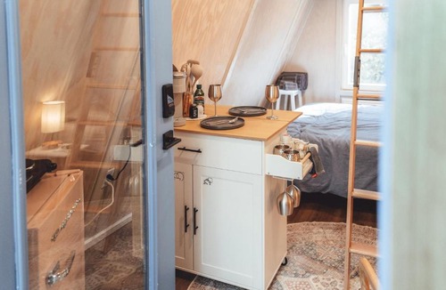Rockbridge Apartment | Charming A-Frame Couples Retreat Cozy and Private