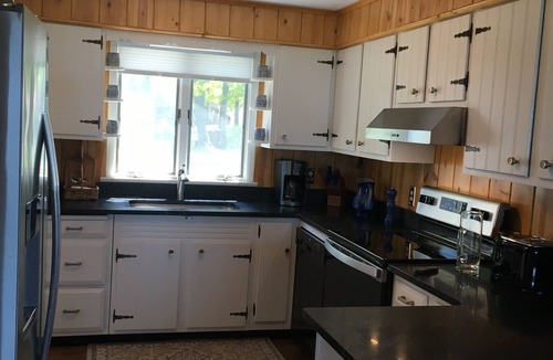 Port Austin Cottage | Charming and Cozy Lake Front Cottage on Private Beach