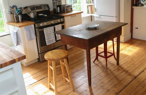 Wellfleet House | Charming Antique in Wellfleet Center- walk to shops, beach!